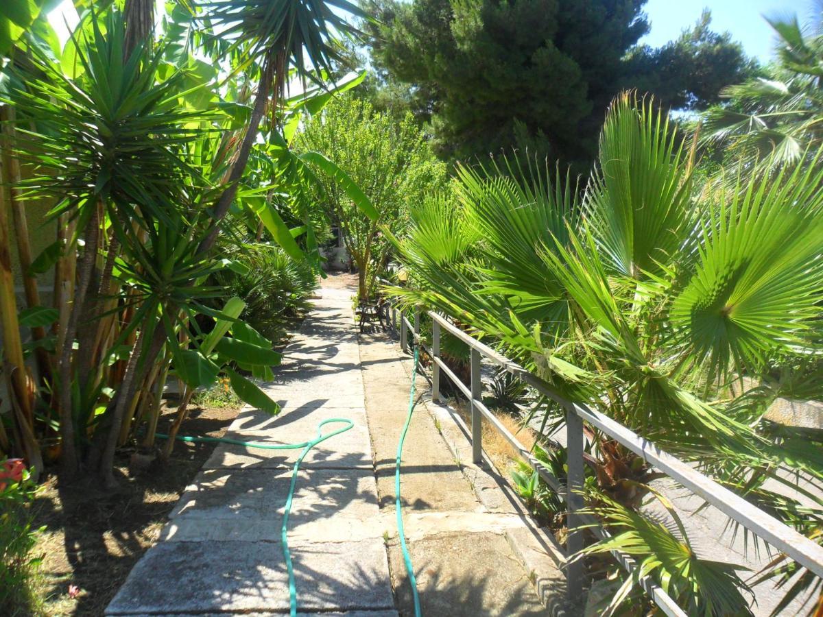 Residence Heaven Ricadi Luaran gambar